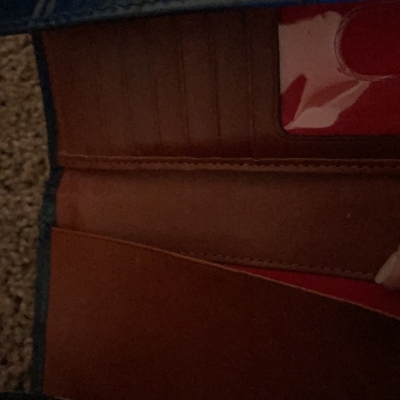 Dooney&bourke wallet - Picture 9 of 9